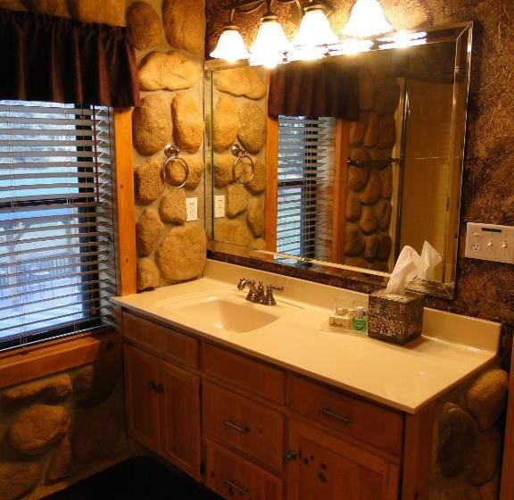 Elkwood Manor Bed & Breakfast