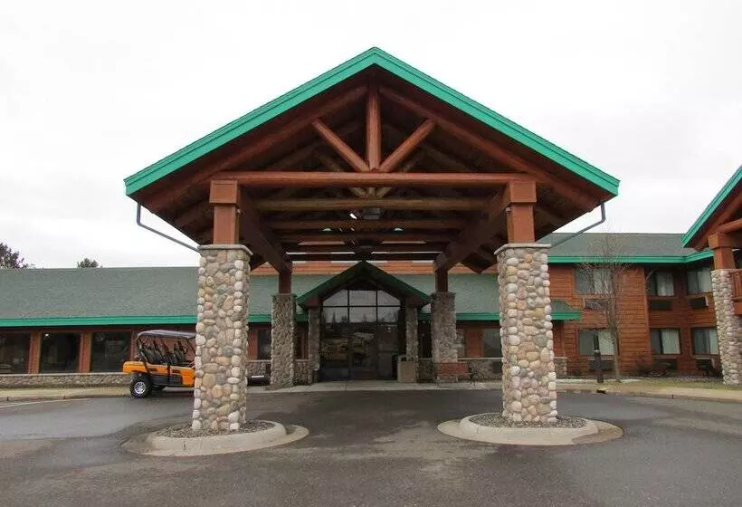 Hotelli Shell Lake Lodge, A Travelodge By Wyndham