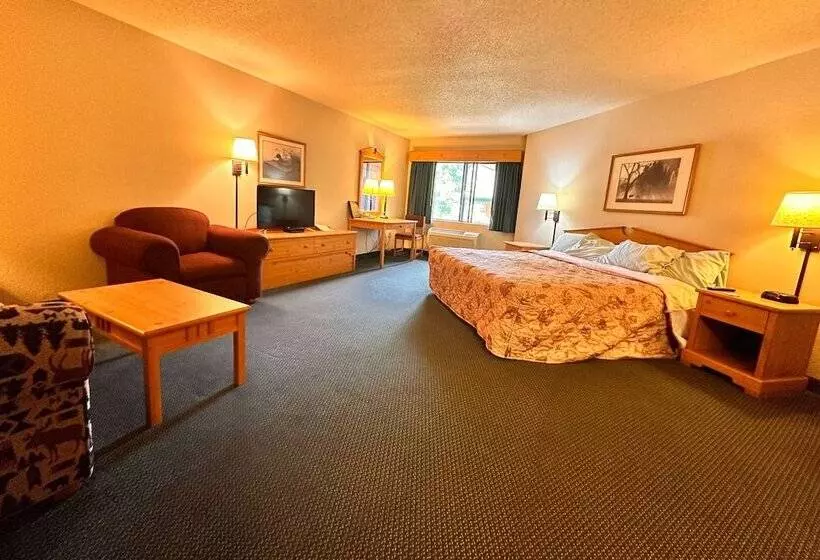 Hotelli Shell Lake Lodge, A Travelodge By Wyndham