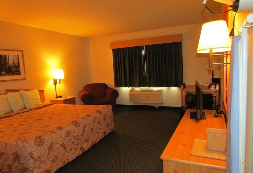 Отель Shell Lake Lodge, A Travelodge By Wyndham