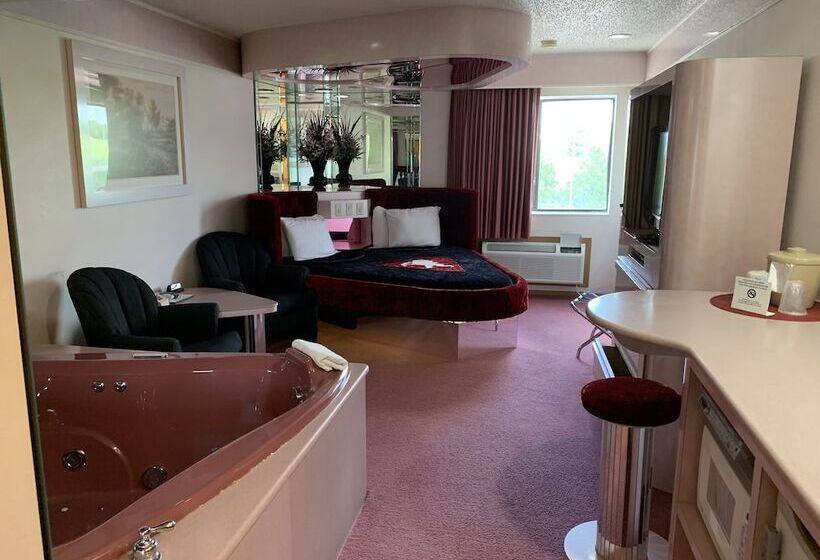 Otel Designer Inn And Suites