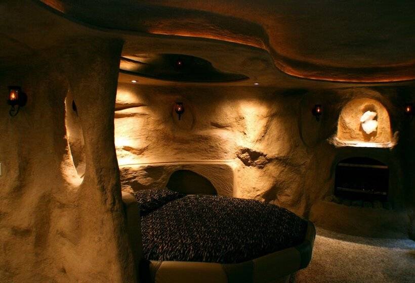 Otel Designer Inn And Suites