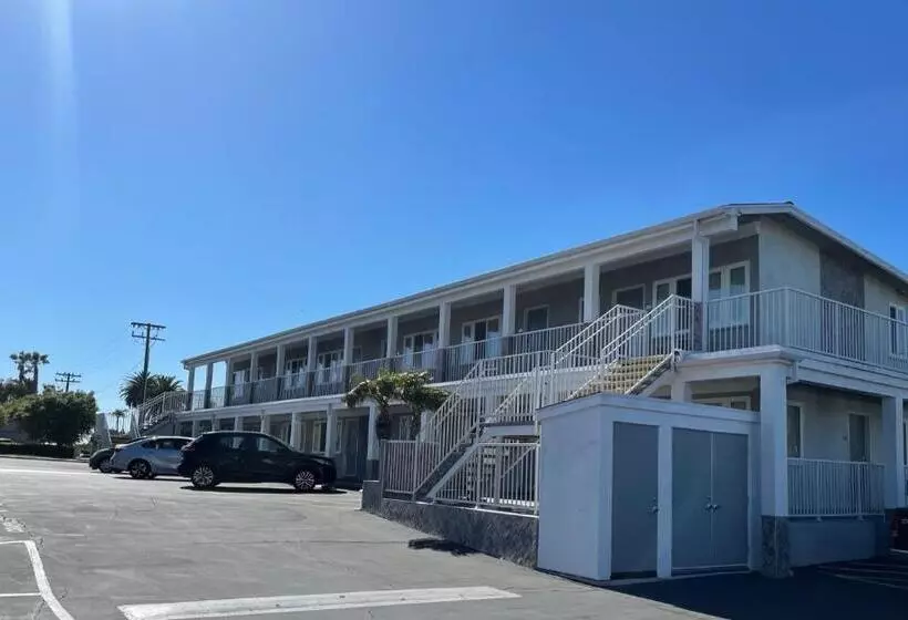 Hotelli Hi View Inn & Suites