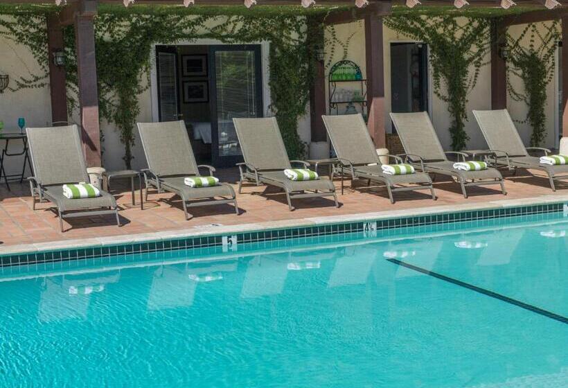 La Maison Hotel   Adults Only