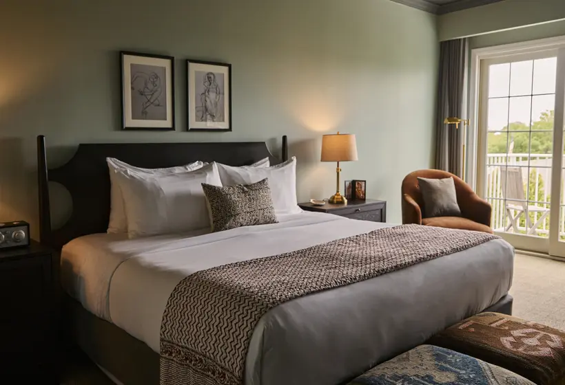 Otel The Harbor Front Inn