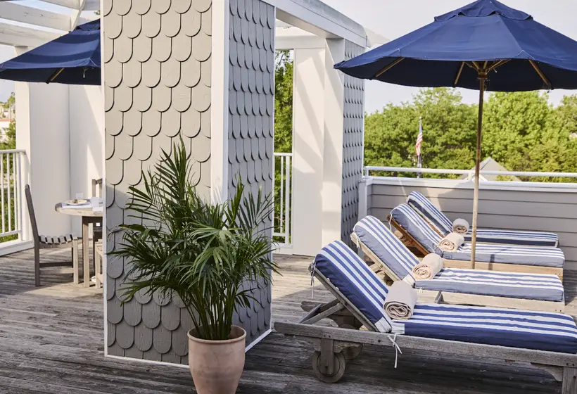 Otel The Harbor Front Inn