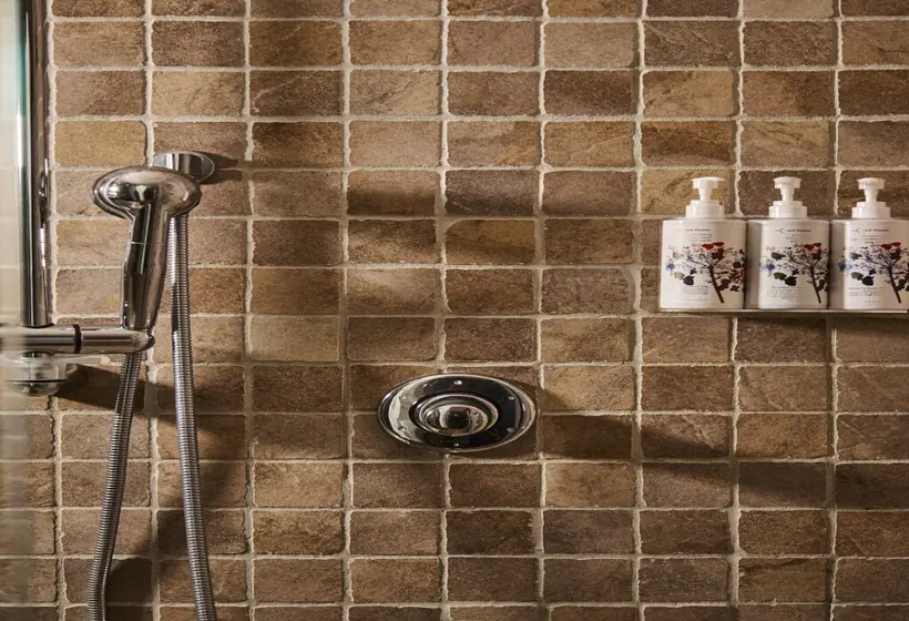 Otel The Harbor Front Inn