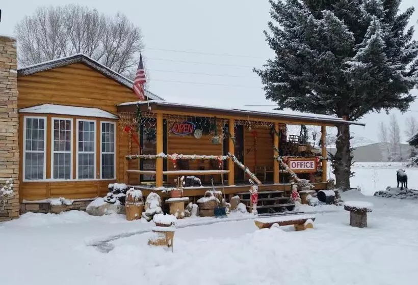 Long Holiday Motel