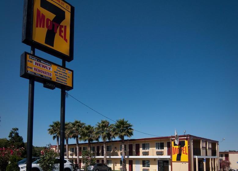 Motel 7   Near Six Flags, Vallejo   Napa Valley