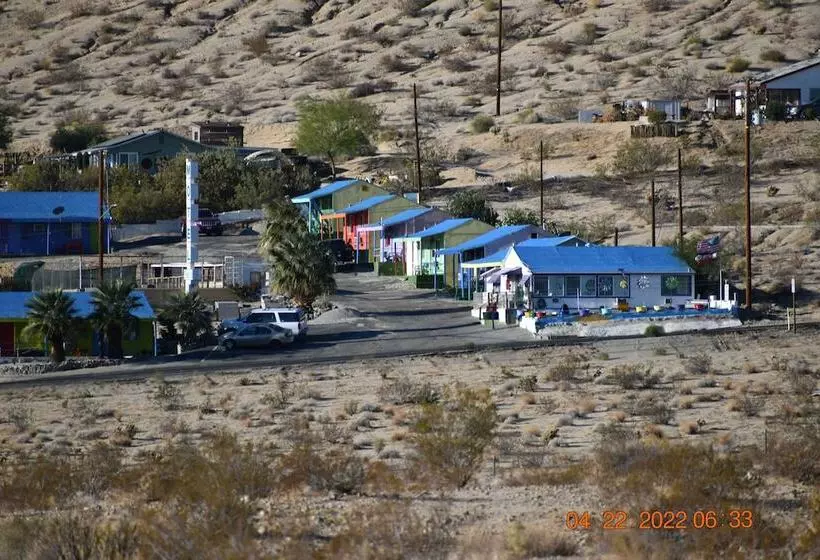 モーテル 9 Palms Inn