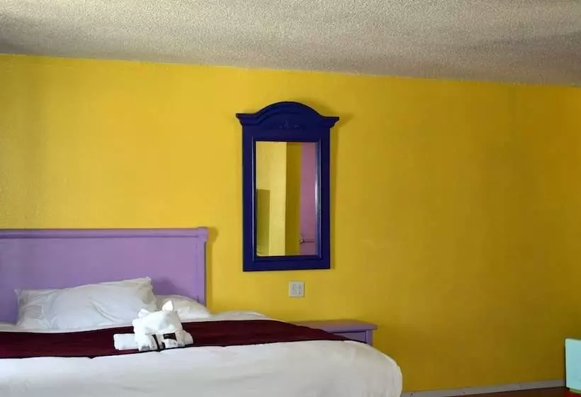 モーテル 9 Palms Inn