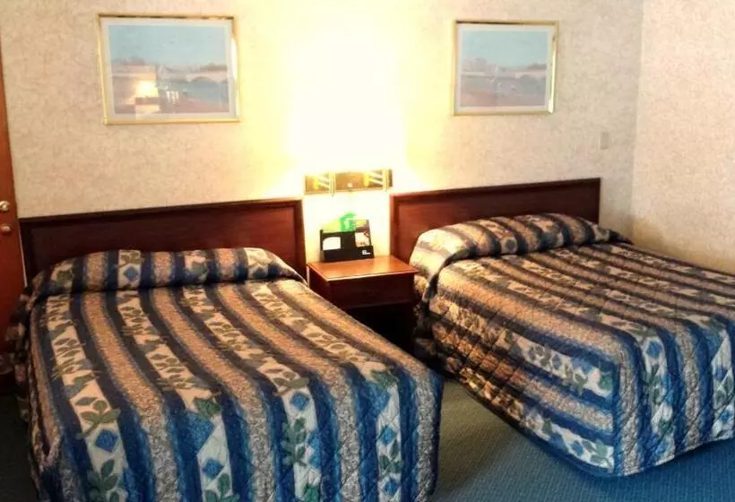 モーテル Budget Host Inn