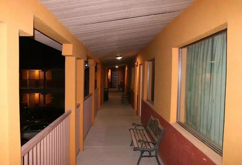 Motelli Budget Inn