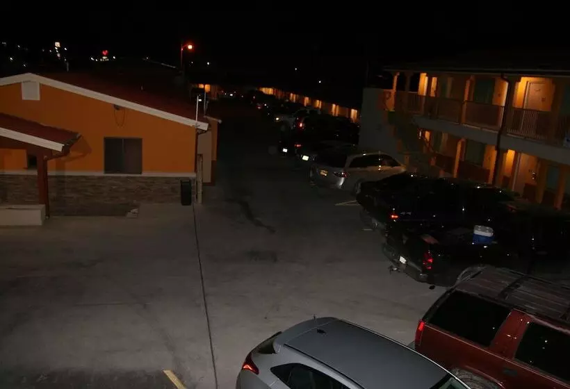 Motelli Budget Inn