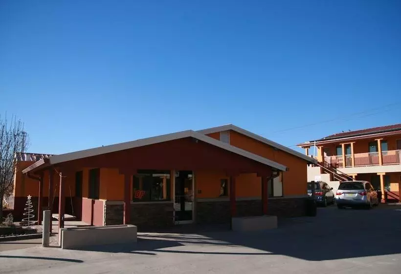 Motelli Budget Inn