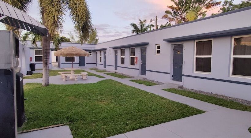 فندق على الطريق Crown Inn