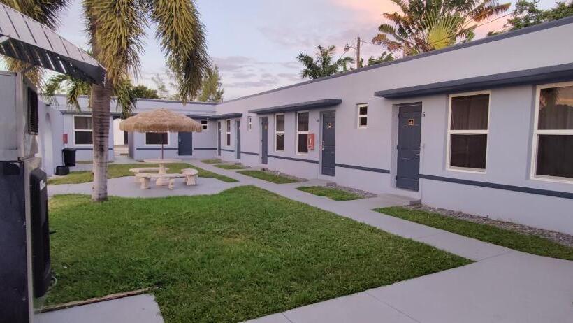 فندق على الطريق Crown Inn