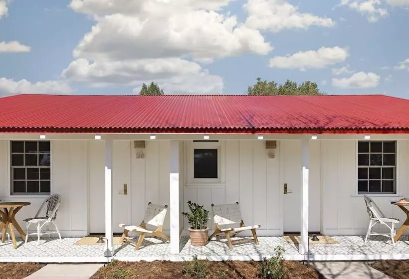Motelli Farmhouse Paso