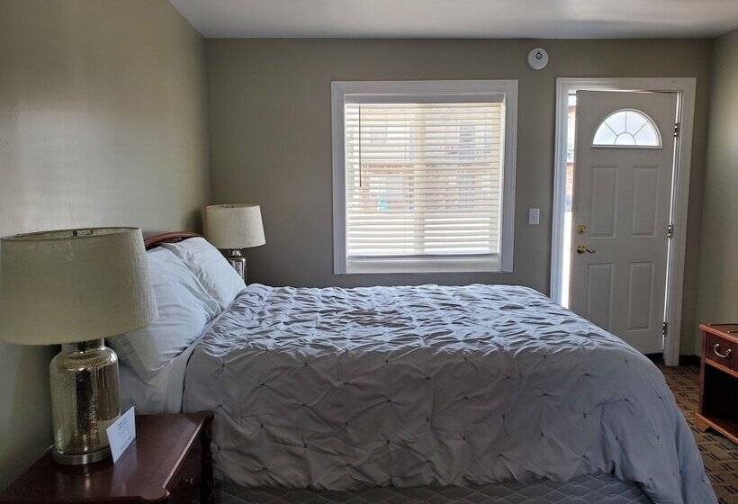 فندق على الطريق Golden Gate Lodging