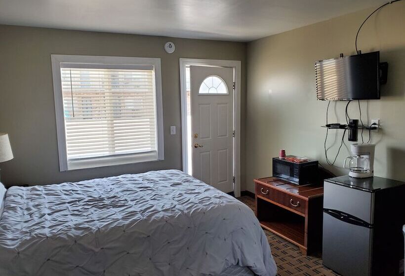 فندق على الطريق Golden Gate Lodging