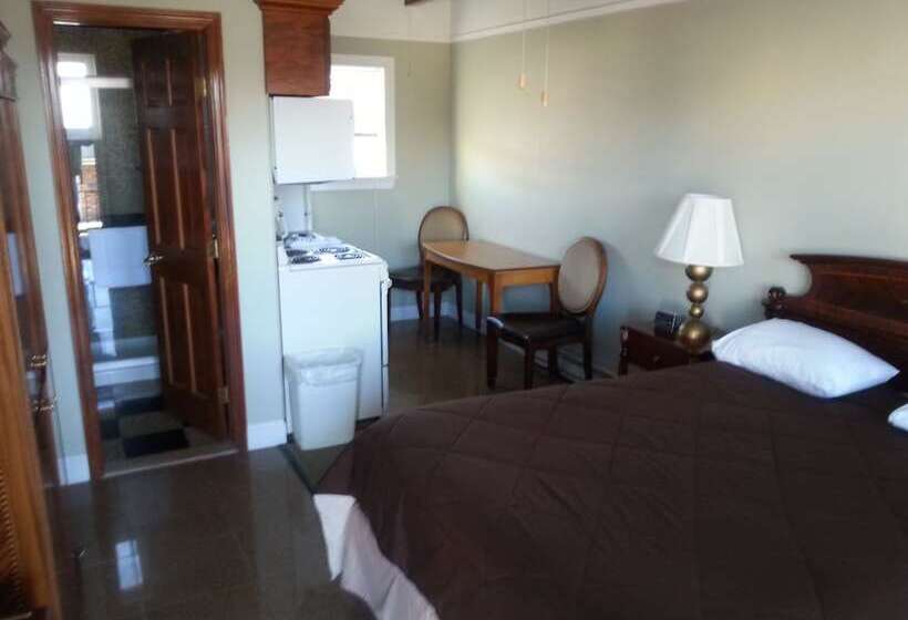 فندق على الطريق Golden Gate Lodging