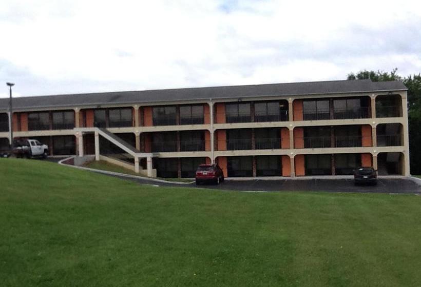 فندق على الطريق New Eastern Inn