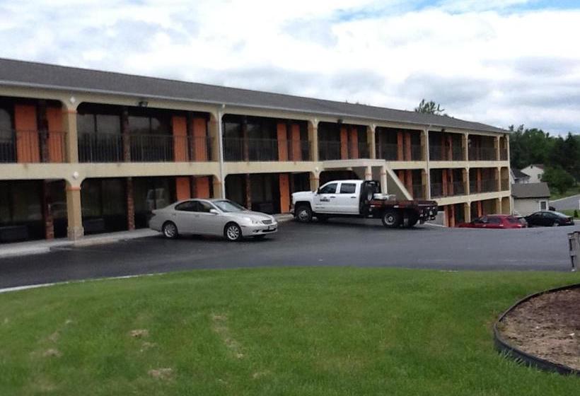 فندق على الطريق New Eastern Inn