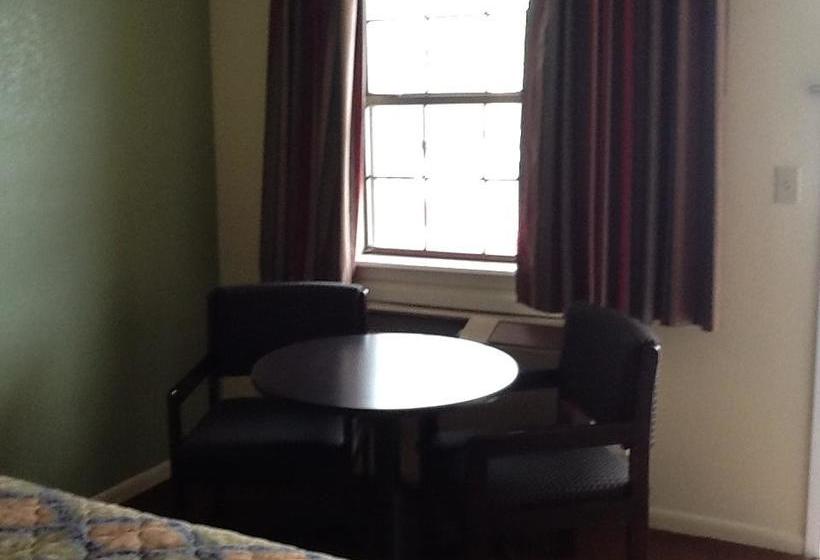 فندق على الطريق Relax Inn   Lakeland