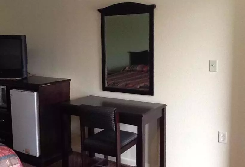 مُتل Relax Inn   Lakeland