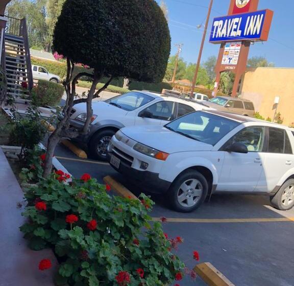 모텔 Whittier Travel Inn