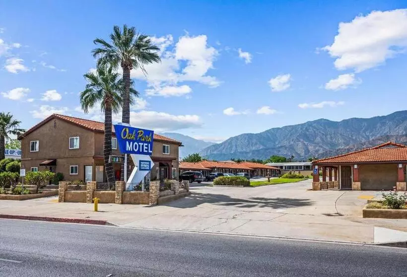 Oak Park Motel
