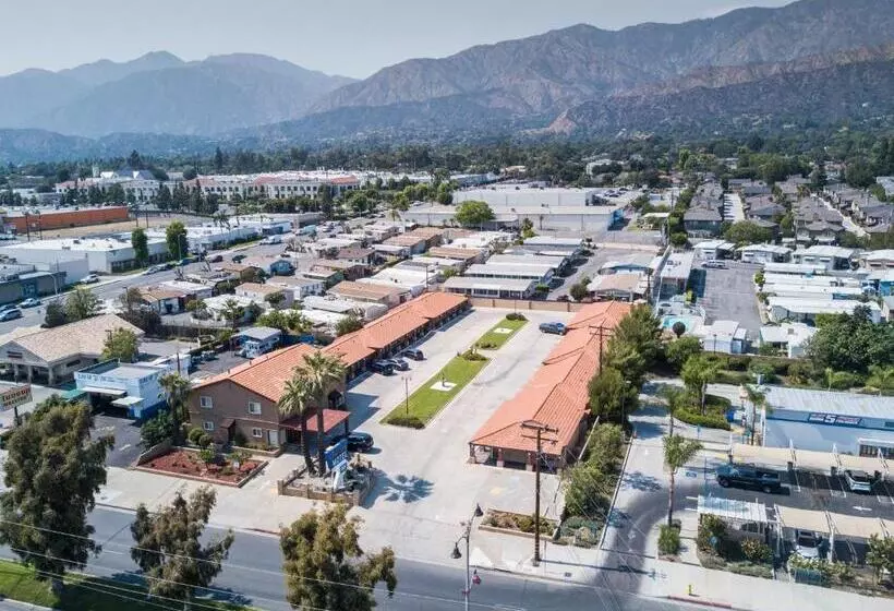 Oak Park Motel