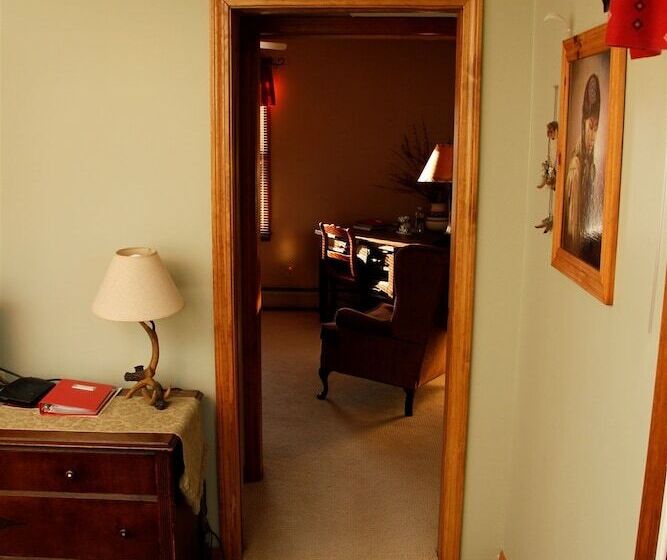 On Cranberry Pond B&b