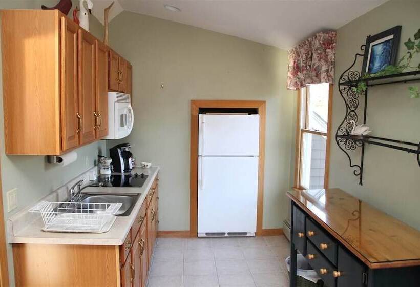 On Cranberry Pond B&b