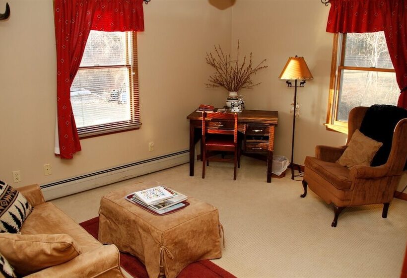 On Cranberry Pond B&b