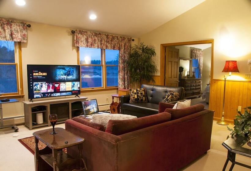 On Cranberry Pond B&b