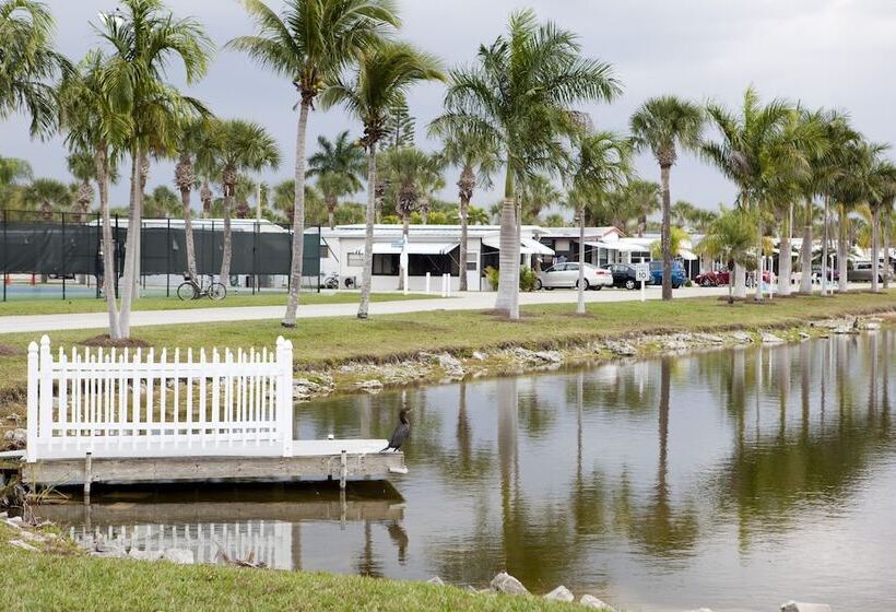 Siesta Bay Rv Resort