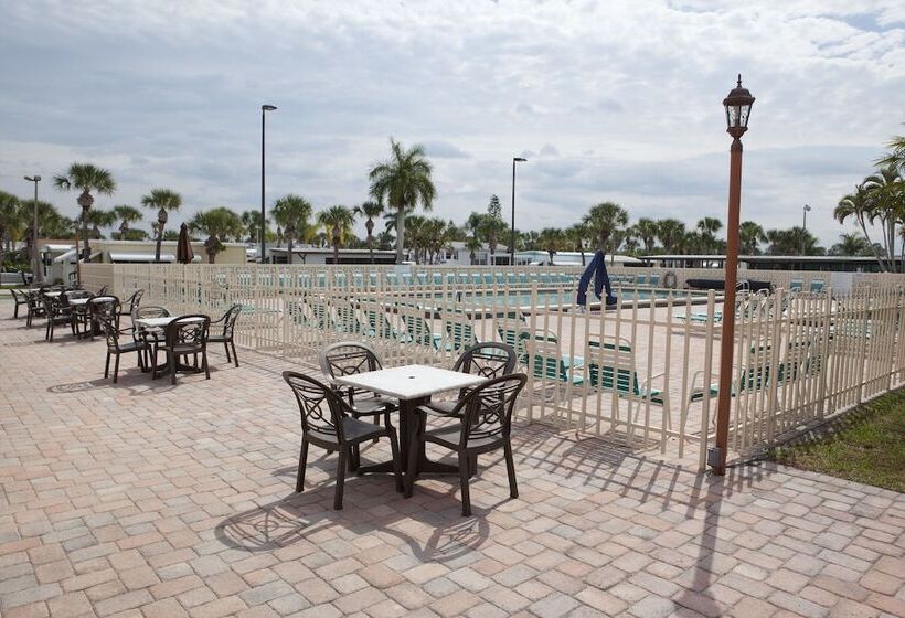 Siesta Bay Rv Resort