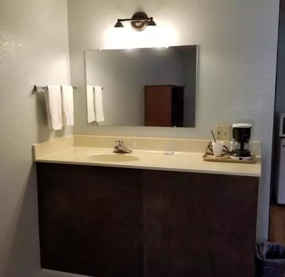 Wolds Motel   Mt. Pleasant