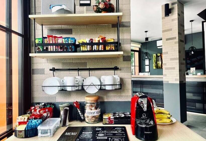 Hotel Pp Grand Kamala