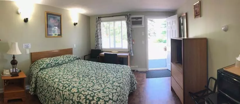 Admiral Motel