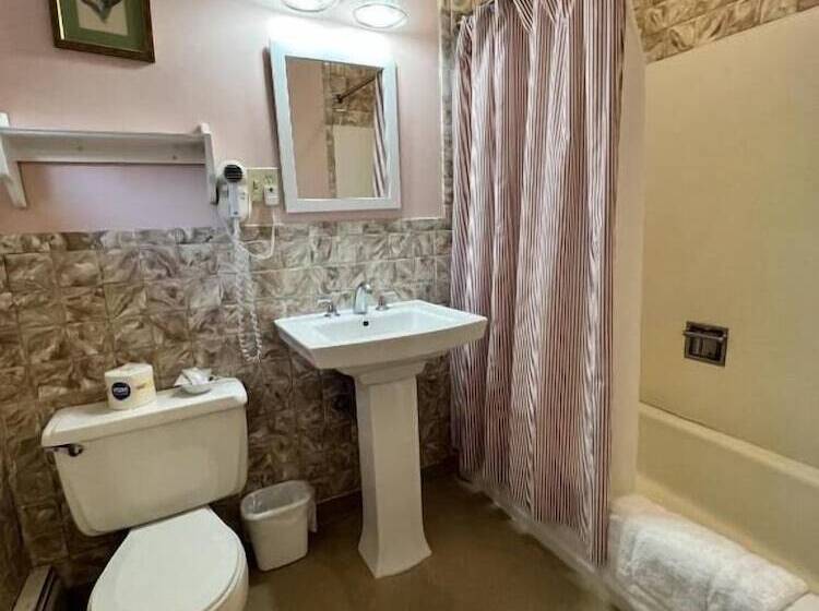 住宿加早餐 Alamoosook Lakeside Inn Orland