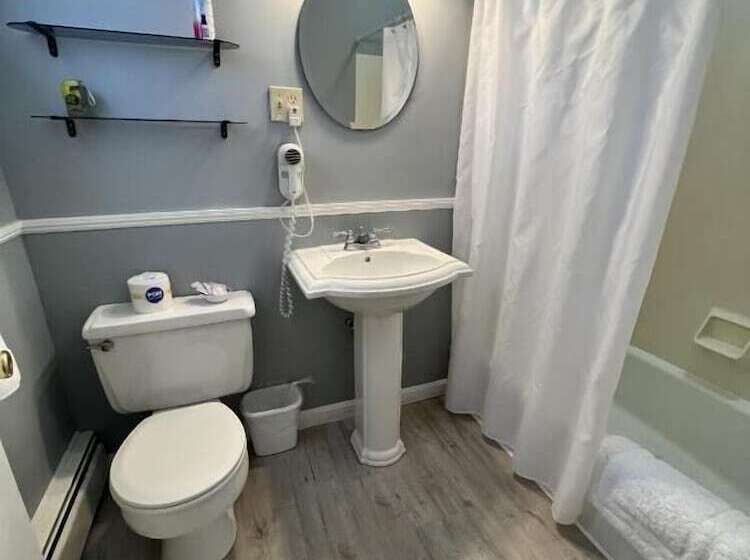 住宿加早餐 Alamoosook Lakeside Inn Orland