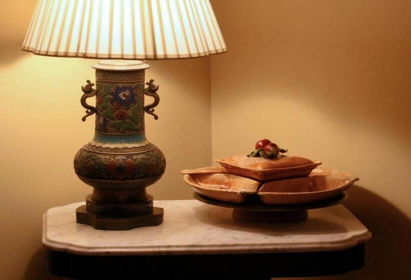 צימר Breezy Hill Inn