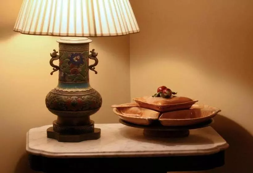 Aamiaismajoitus (B&B) Breezy Hill Inn