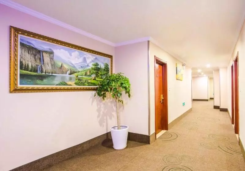 Hotelli Greentree Inn Jiaxing Zhonghuan South Road Zhonggang City Express