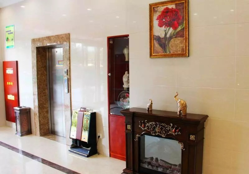 Hotelli Greentree Inn Jiaxing Zhonghuan South Road Zhonggang City Express