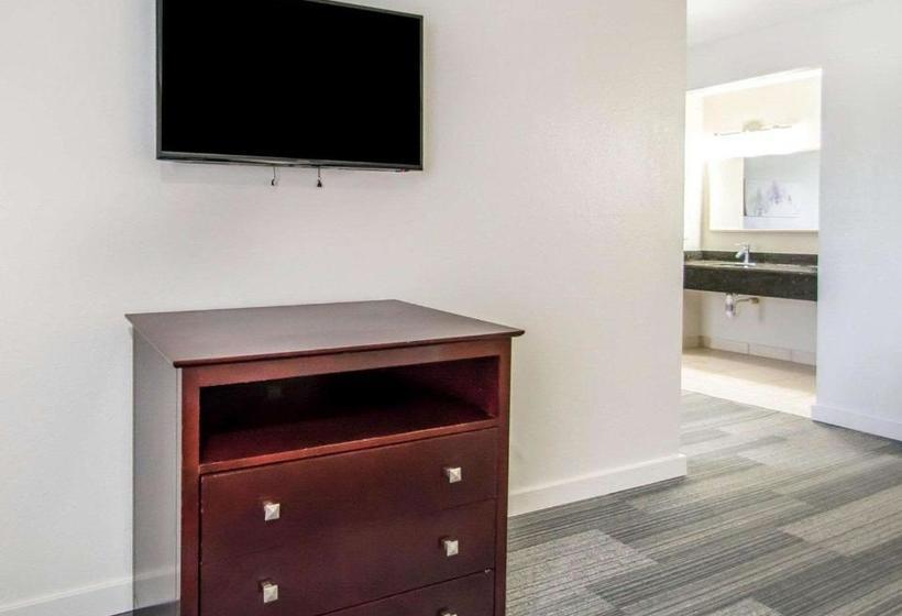 فندق Quality Inn & Suites By The Parks