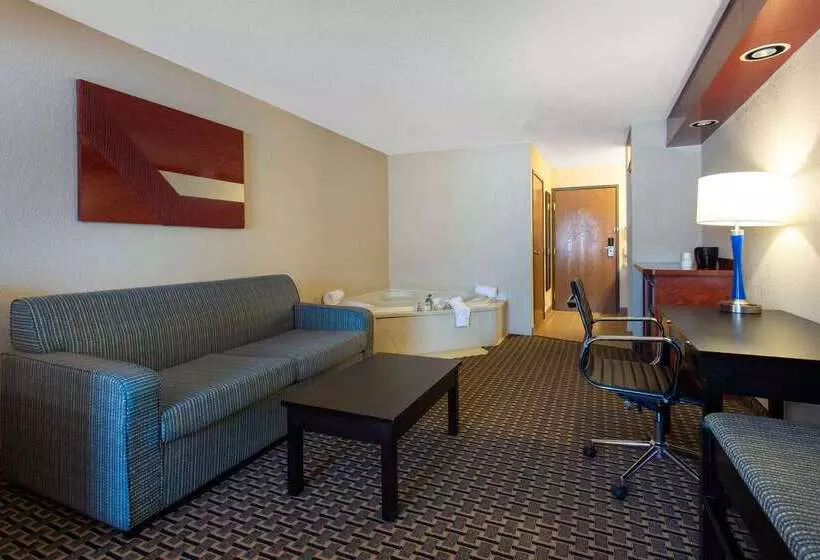 ホテル Ramada By Wyndham Glendale Heights/lombard