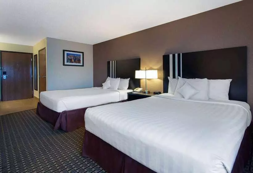 ホテル Ramada By Wyndham Glendale Heights/lombard